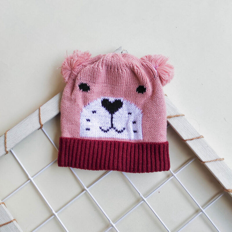 Kupluk Pom-pom Beruang